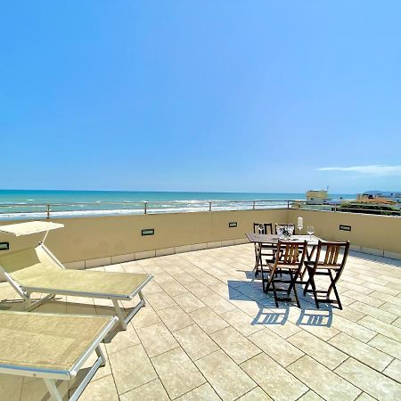 Hotel Avana Fronte Mare Риччоне Экстерьер фото
